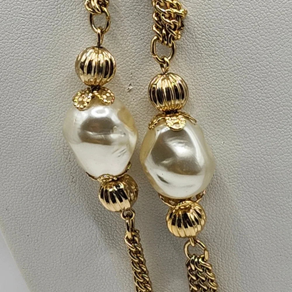 Vintage Gold Tone Multi Strand Long Chain Faux Baroque Pearl‎ Station Necklace